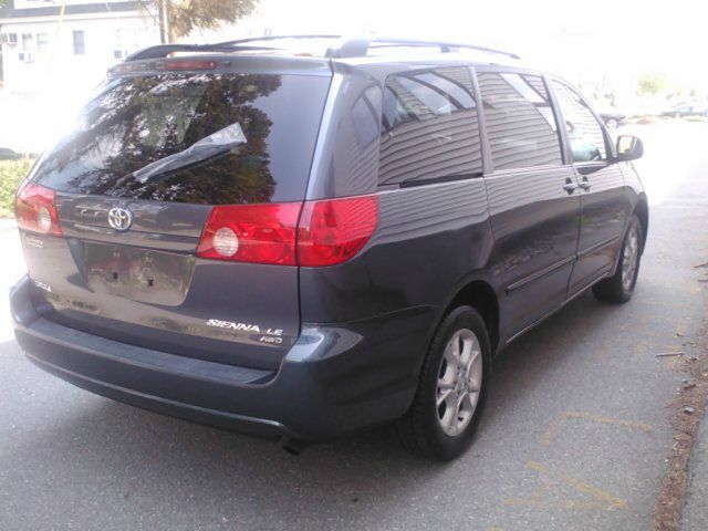 2006 Toyota Sienna 4.6L XLT Sport