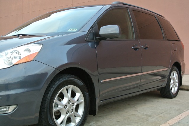 2006 Toyota Sienna Eddie Bauer 4x4