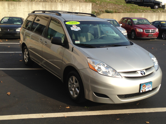 2006 Toyota Sienna XLT 4.6L 4WD