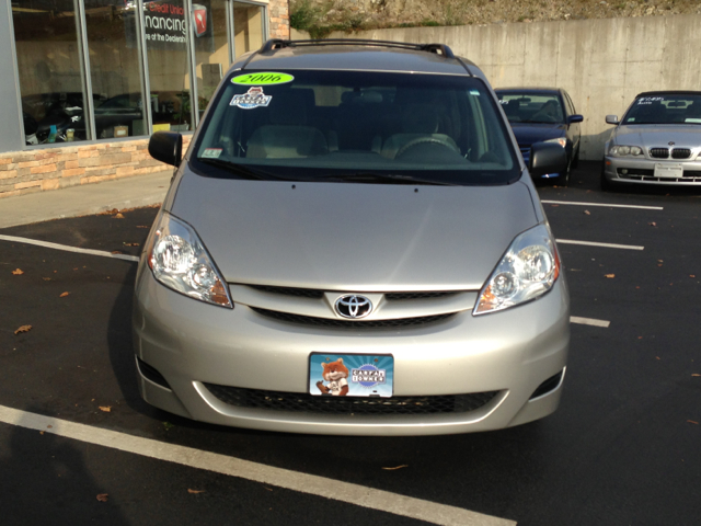 2006 Toyota Sienna XLT 4.6L 4WD