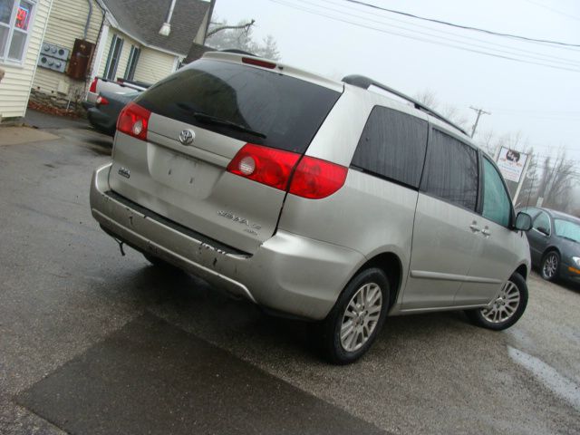 2007 Toyota Sienna 4.6L XLT Sport