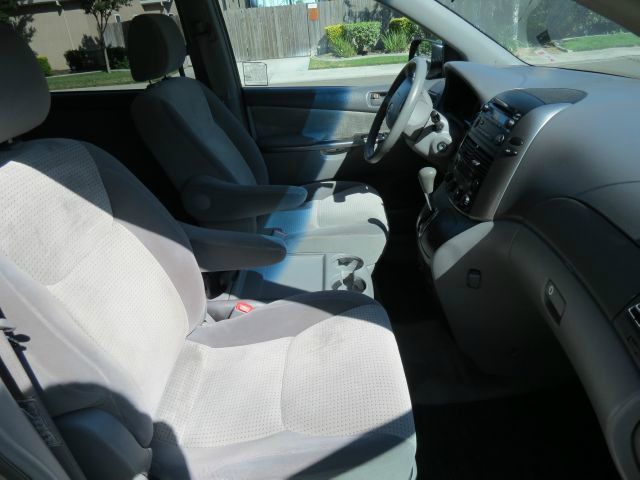 2007 Toyota Sienna XLT, Local Trade In