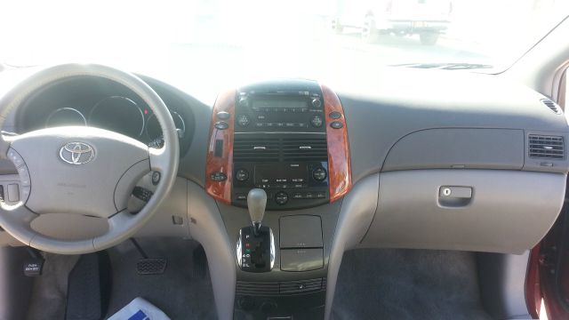 2007 Toyota Sienna GT Black Leather