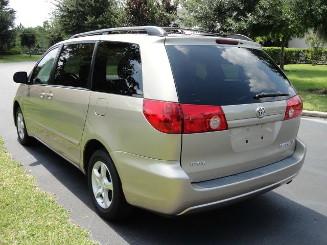 2007 Toyota Sienna SR5 Sport Edition