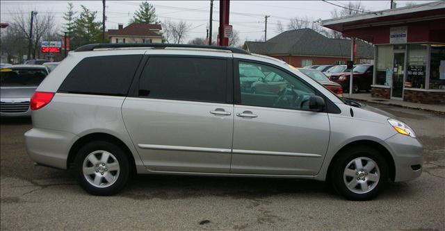 2007 Toyota Sienna X