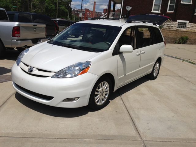 2007 Toyota Sienna GT Black Leather