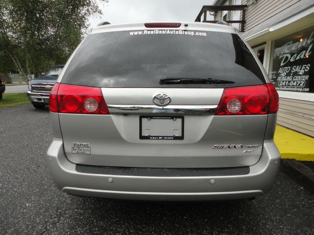 2008 Toyota Sienna XLT 4.6L 4WD
