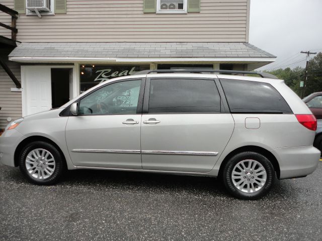 2008 Toyota Sienna XLT 4.6L 4WD