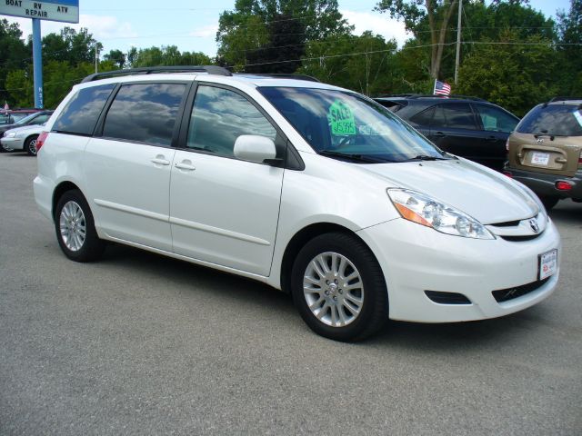 2008 Toyota Sienna GT Black Leather