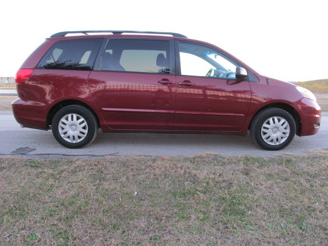 2008 Toyota Sienna XLT, Local Trade In