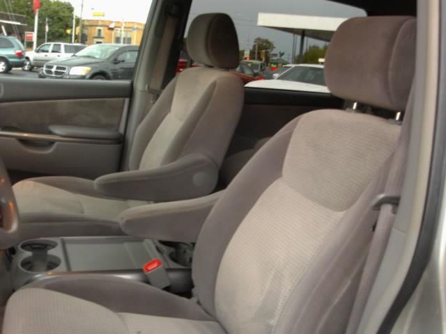 2008 Toyota Sienna X