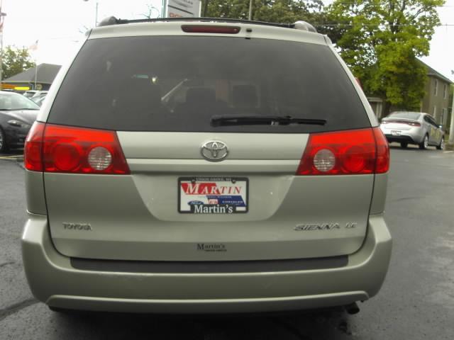 2008 Toyota Sienna X