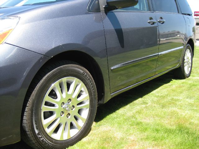 2008 Toyota Sienna SR5 Sport Edition