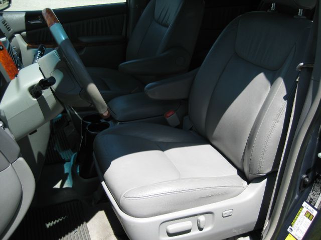 2008 Toyota Sienna SR5 Sport Edition