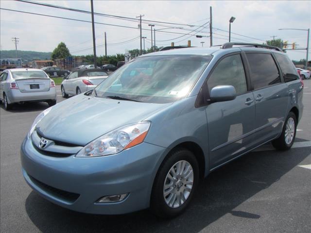 2008 Toyota Sienna SEL Sport Utility 4D