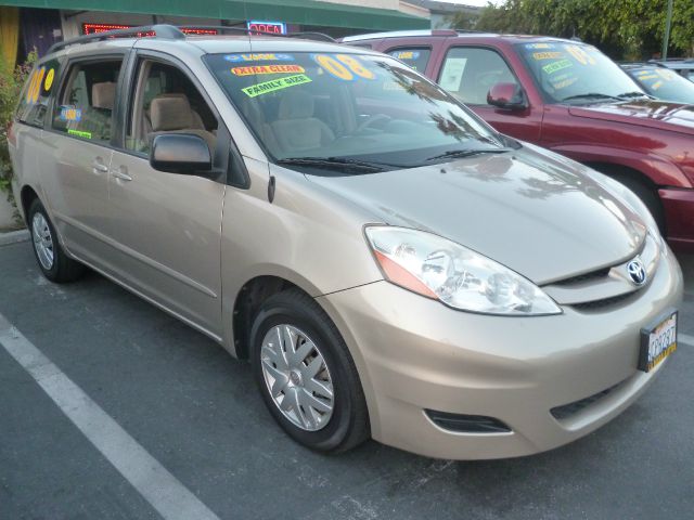 2008 Toyota Sienna X