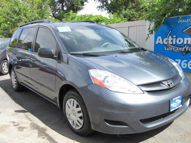 2008 Toyota Sienna 2500 Xtended Cargo Van W. Rack