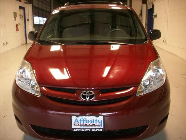 2008 Toyota Sienna X