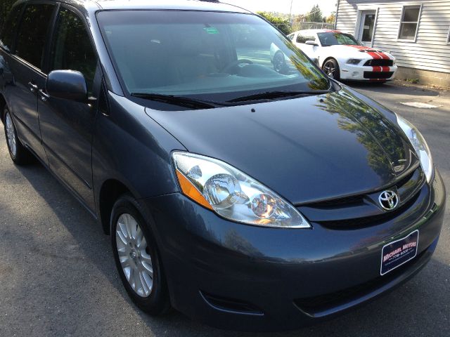 2008 Toyota Sienna FX35 AWD