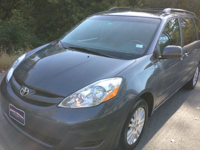 2008 Toyota Sienna FX35 AWD