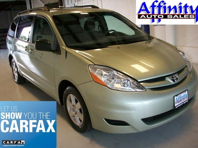 2009 Toyota Sienna SEL Sport Utility 4D