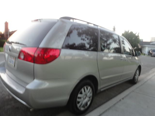 2009 Toyota Sienna 1996 Buick