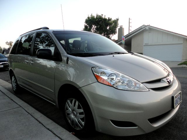 2009 Toyota Sienna 1996 Buick