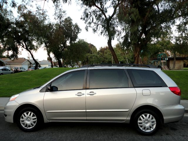 2009 Toyota Sienna 1996 Buick