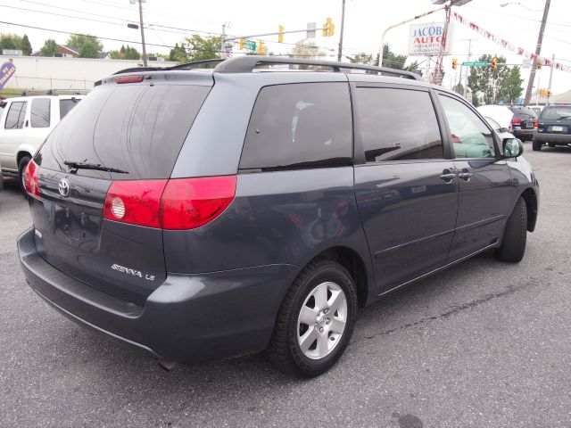2009 Toyota Sienna 1996 Buick