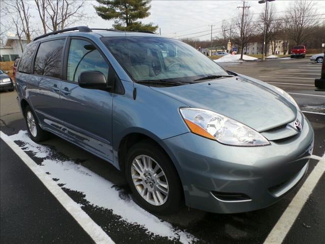 2009 Toyota Sienna XLT 4.6L 4WD