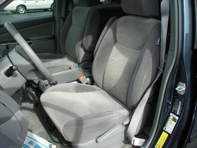 2009 Toyota Sienna X