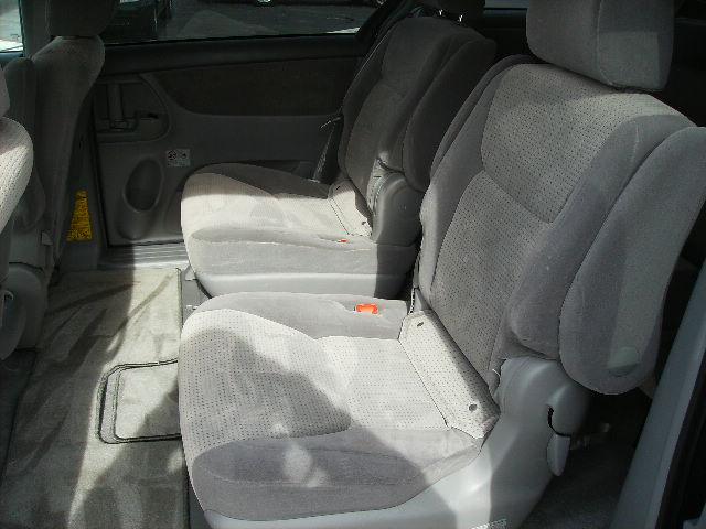 2009 Toyota Sienna X