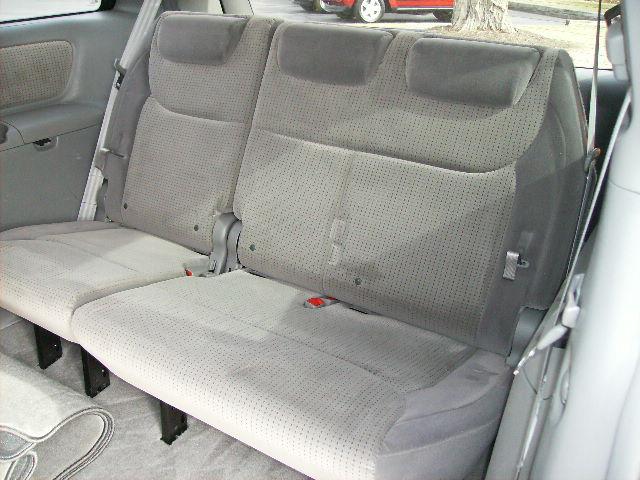 2009 Toyota Sienna X