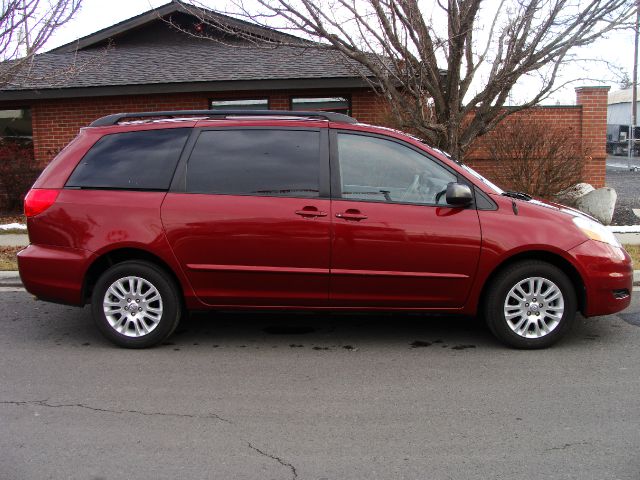 2009 Toyota Sienna 4.6L XLT Sport