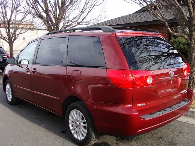 2009 Toyota Sienna 4.6L XLT Sport