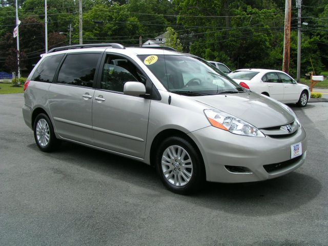 2009 Toyota Sienna GT Black Leather