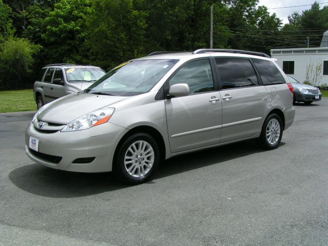 2009 Toyota Sienna GT Black Leather
