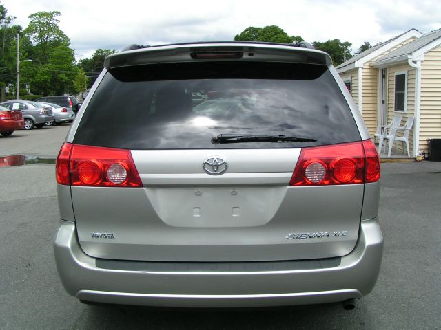 2009 Toyota Sienna GT Black Leather