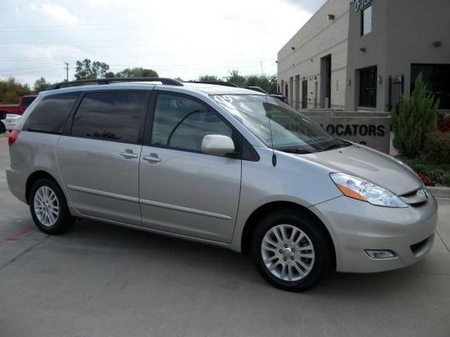 2009 Toyota Sienna 4dr Sdn I4 Man SE-R Spec V