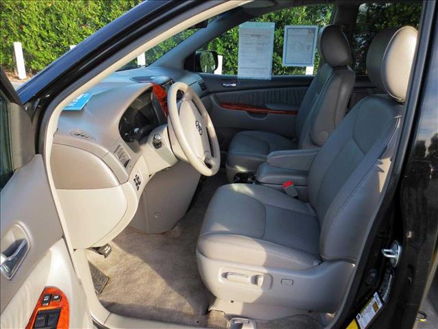 2009 Toyota Sienna Eddie Bauer 4x4