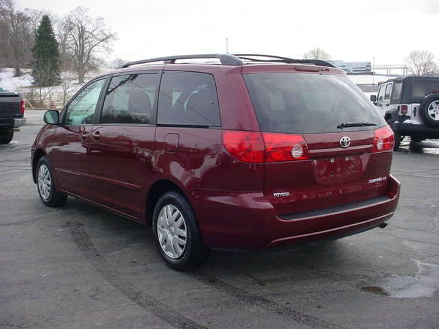 2010 Toyota Sienna SXT Ext Cab