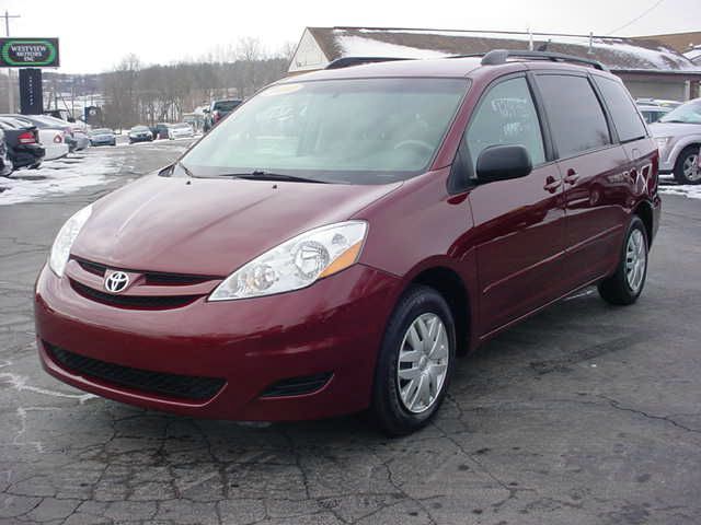 2010 Toyota Sienna SXT Ext Cab