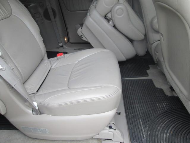 2010 Toyota Sienna SEL Sport Utility 4D