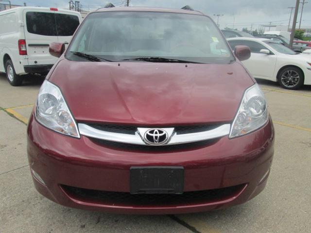 2010 Toyota Sienna SEL Sport Utility 4D