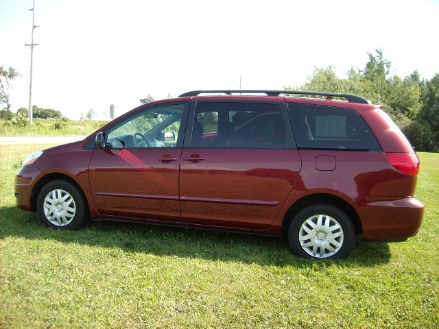 2010 Toyota Sienna X