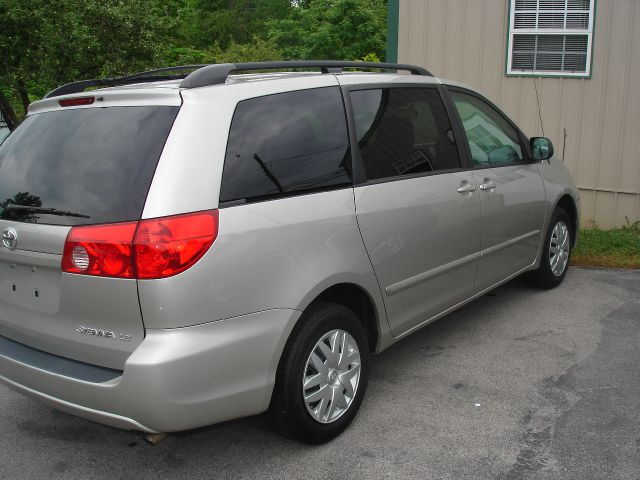 2010 Toyota Sienna SXT Ext Cab
