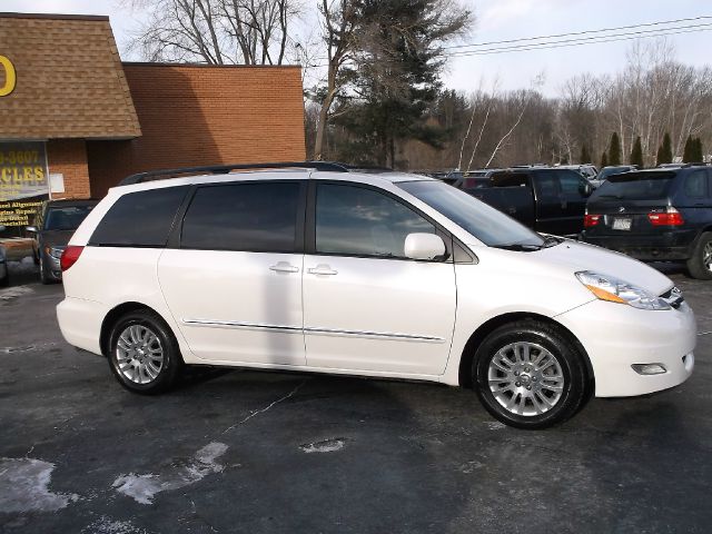 2010 Toyota Sienna SR5 Sport Edition