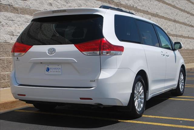 2011 Toyota Sienna Unknown