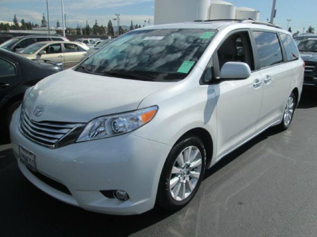 2011 Toyota Sienna 4dr Wgn Auto Grand Touring