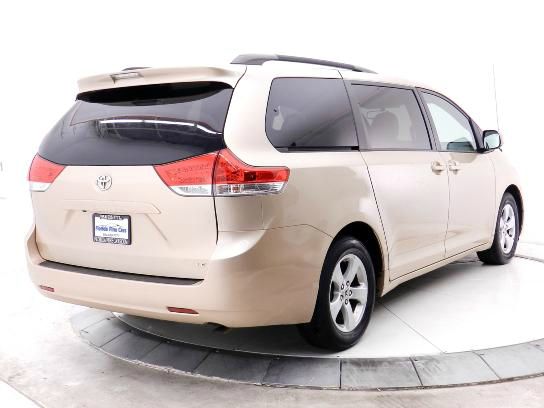 2011 Toyota Sienna 4dr Wgn Auto Grand Touring